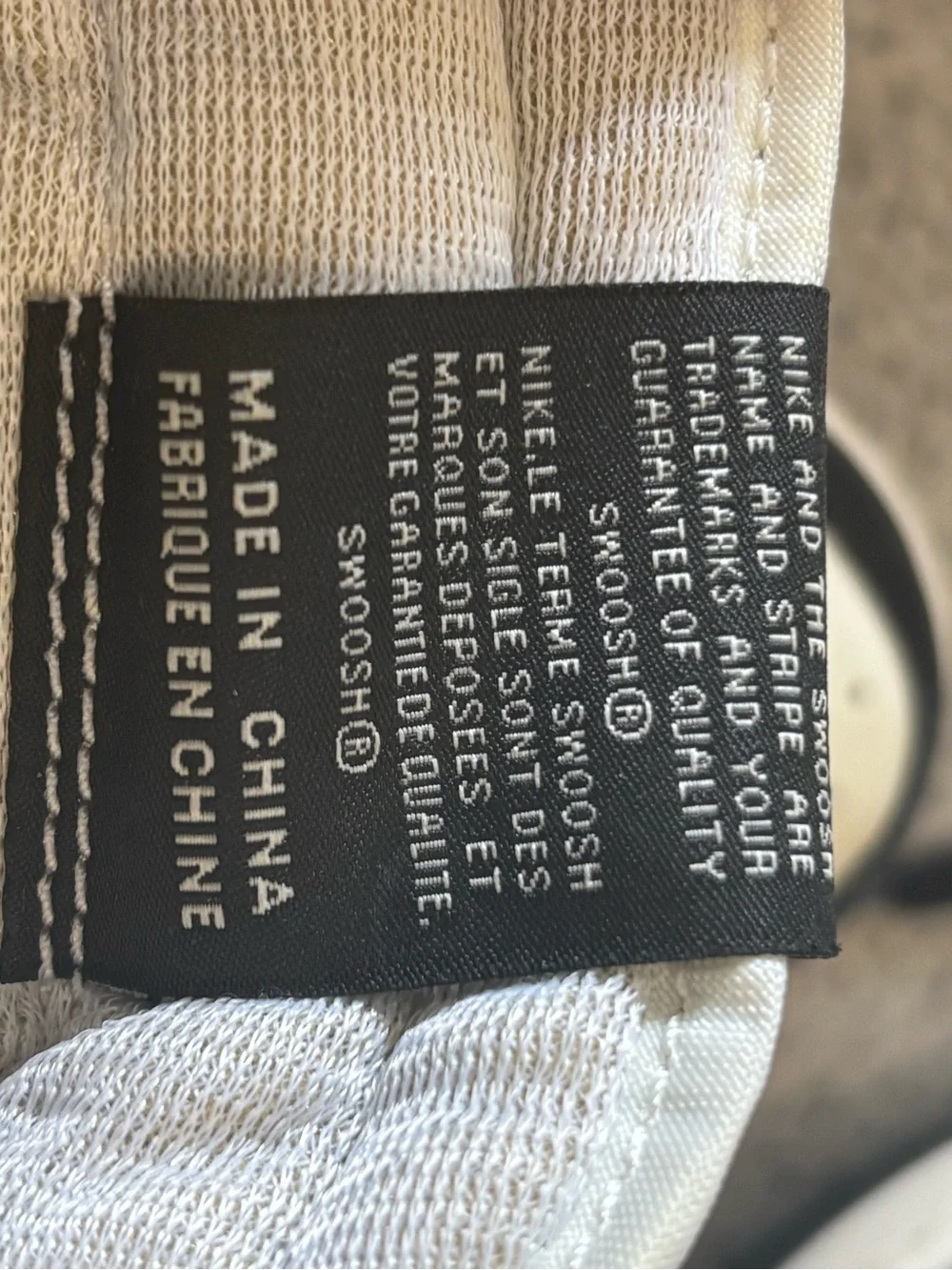 Air Jordan 1 Retro High OG "DARK MOCHA" Kid’s Size 6.5/Woman’s Size 8, LIKE NEW - Picture 6 of 11